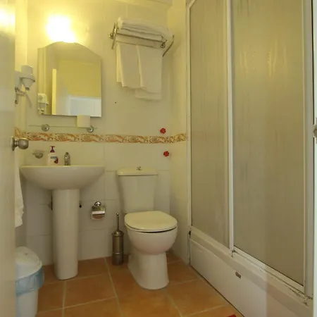 Pensjonat Nese Otel Çeşme