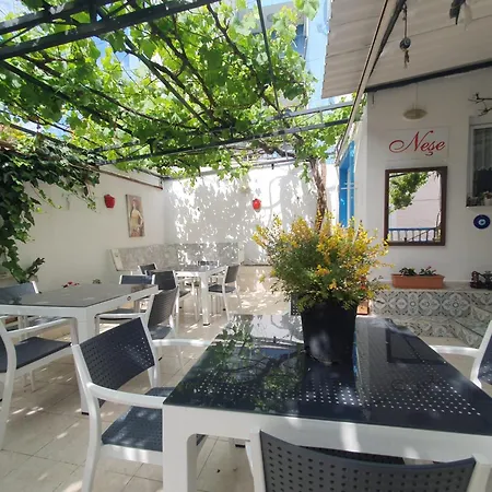 Nese Otel 3*