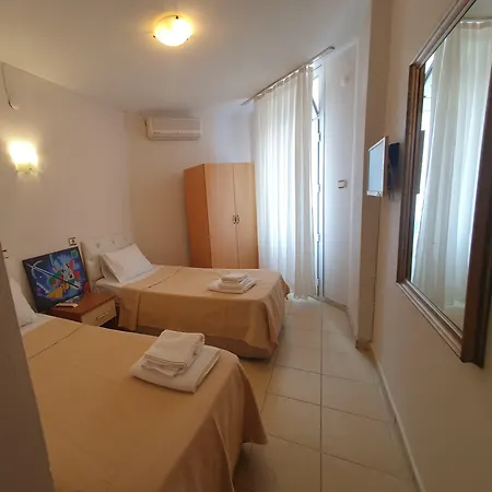 Nese Otel 3*