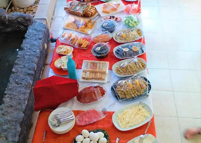 Πανσιόν Nese Çeşme